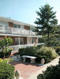 330 East Broadway-The Floridian